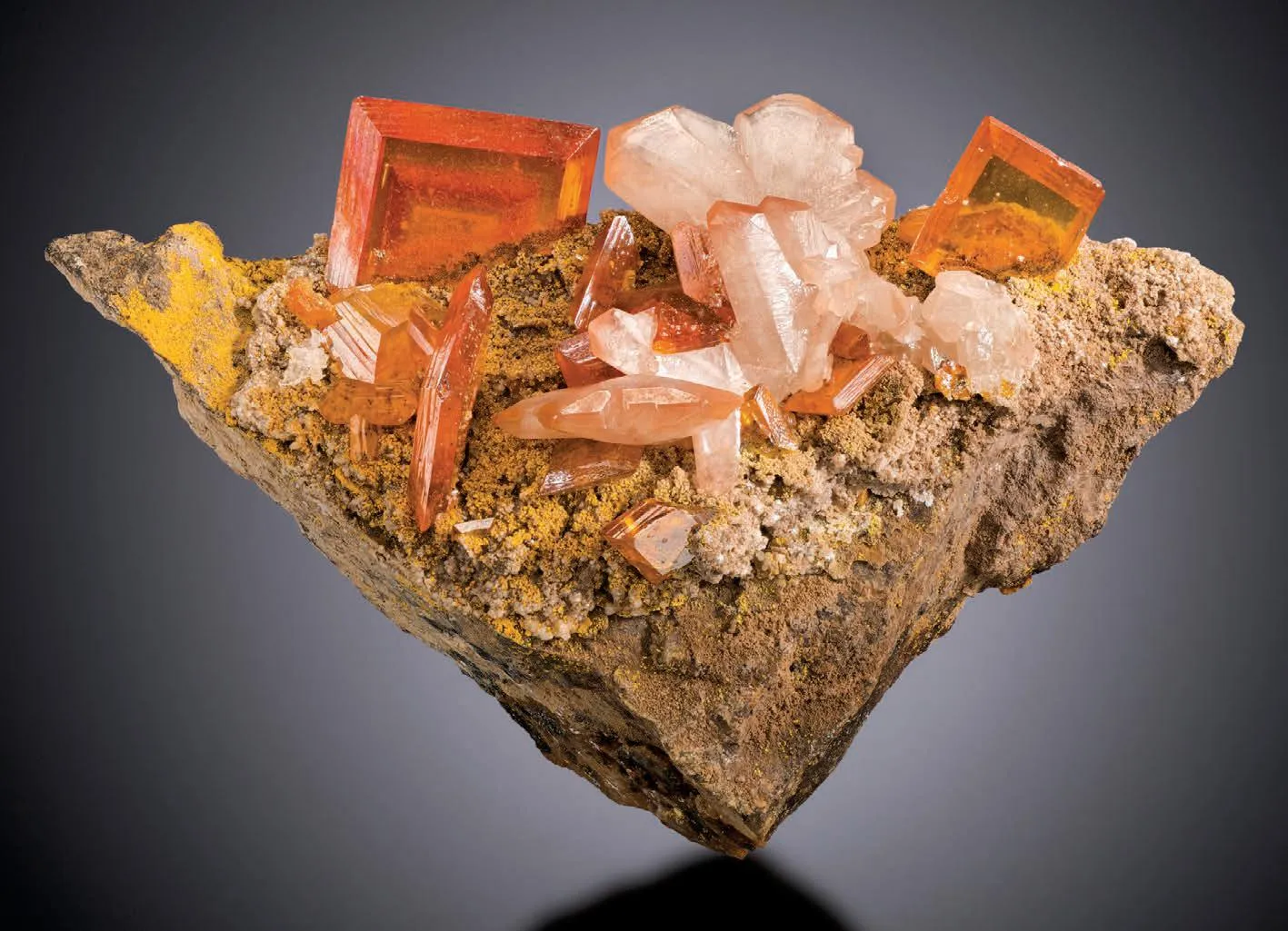 Wulfenite, Cerussite - image 1