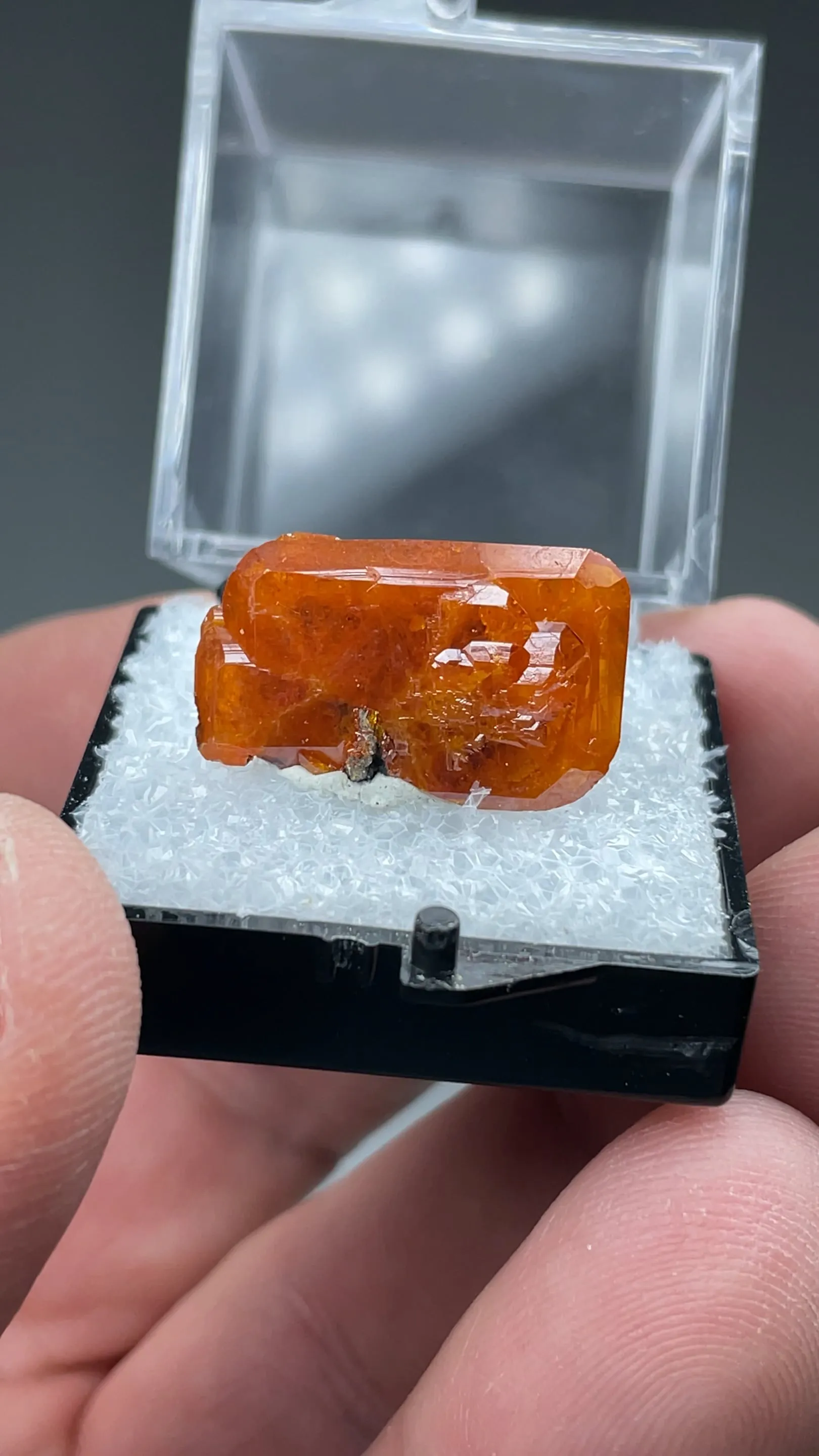 Wulfenite - image 2