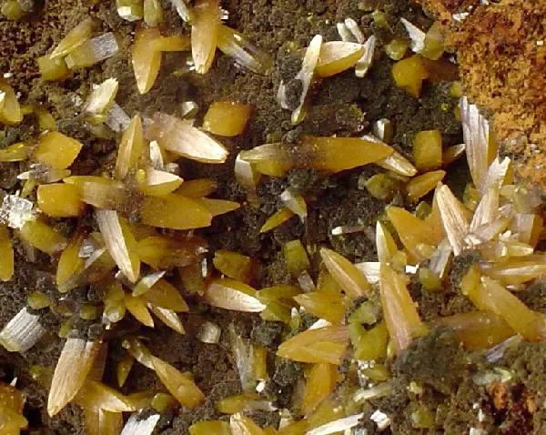 Wulfenite - image 2