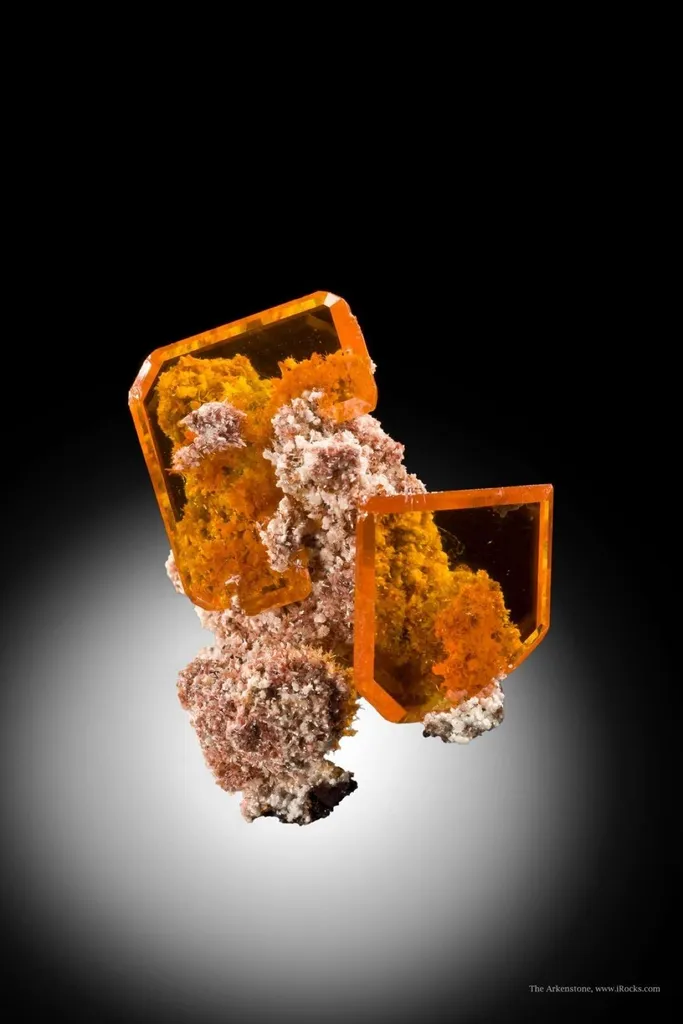 Wulfenite image