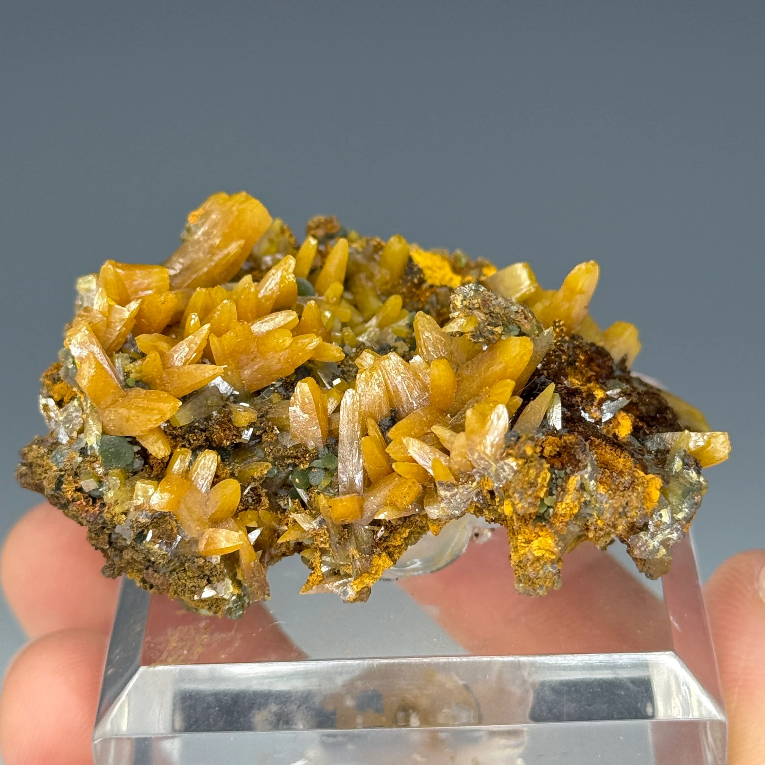 Wulfenite - image 4