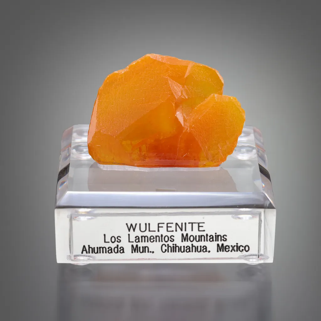 Wulfenite image