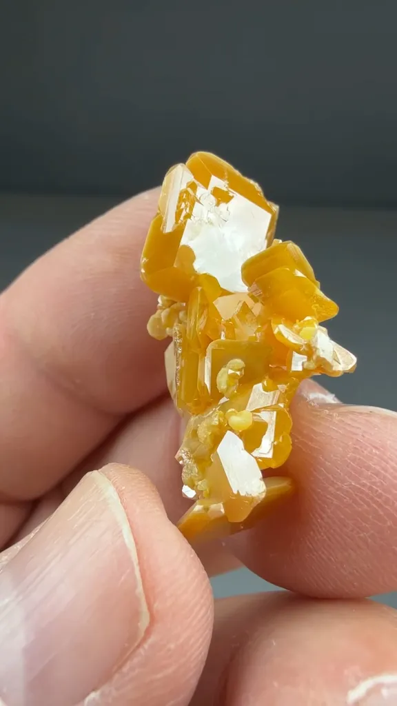 Wulfenite - image 2