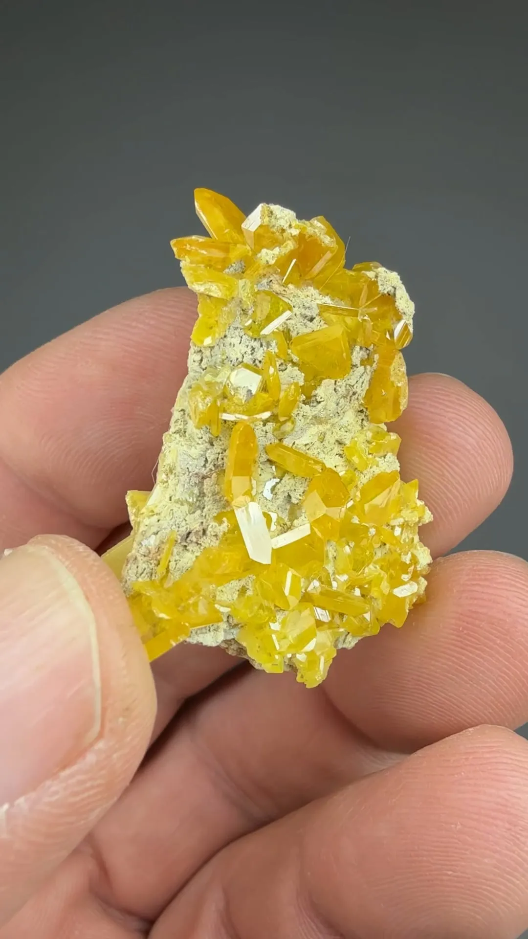 Wulfenite - image 2