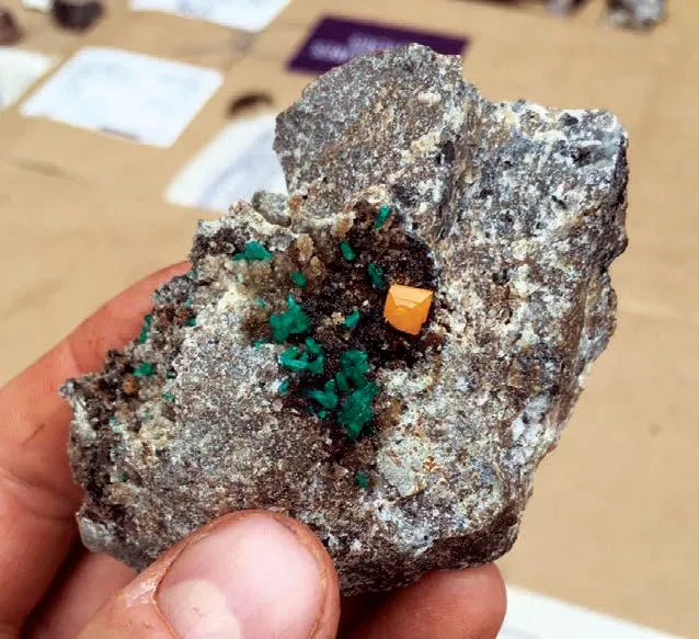 Wulfenite, Dioptase - image 1