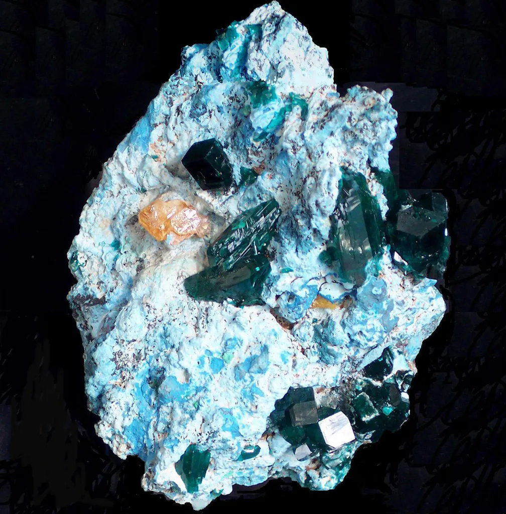 Wulfénite / dioptase from Republic of the Congo image