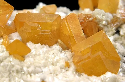 Wulfenite, Dolomite - image 2