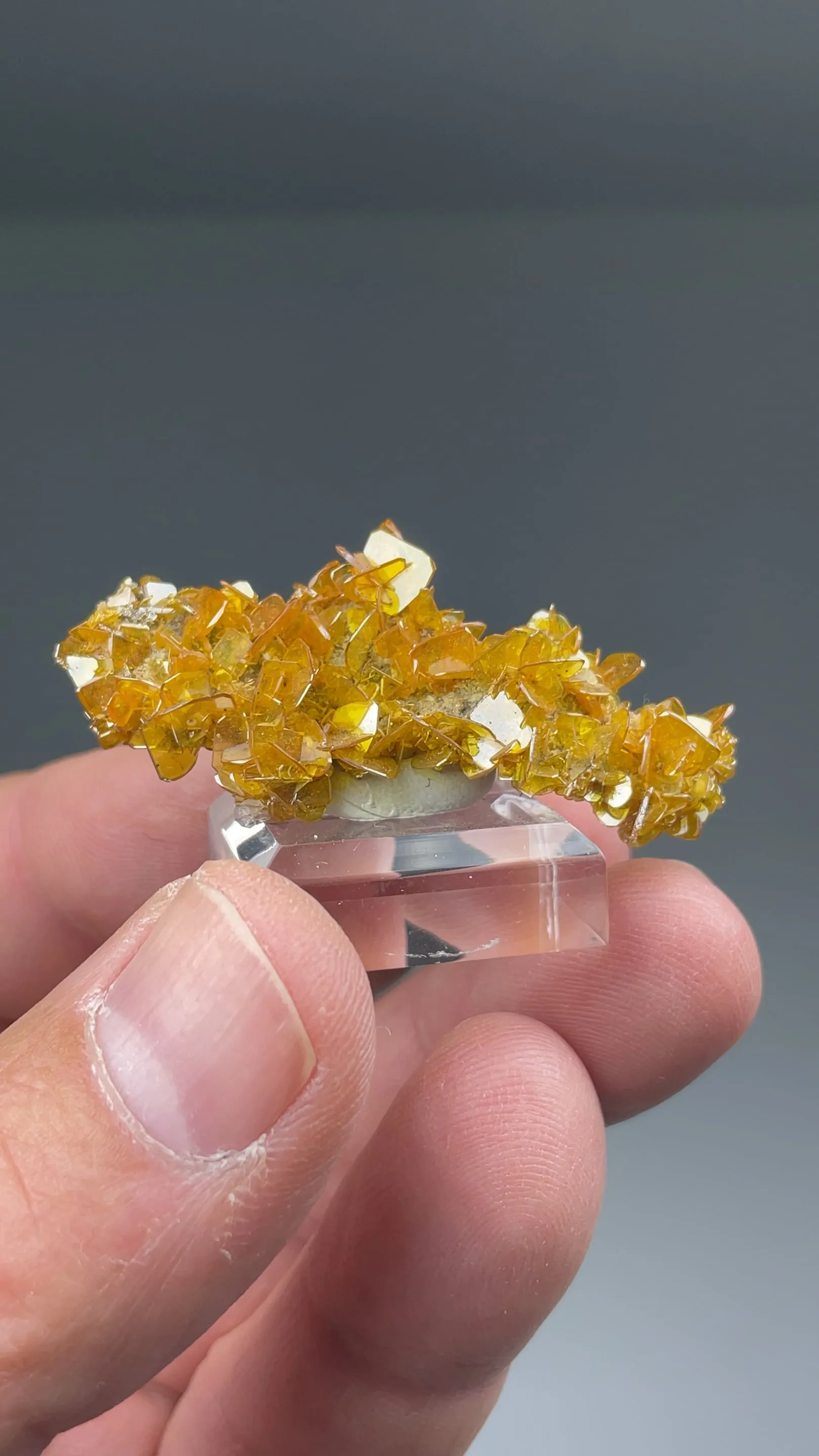 Wulfenite - image 2