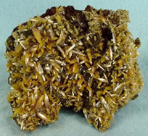 Wulfenite image