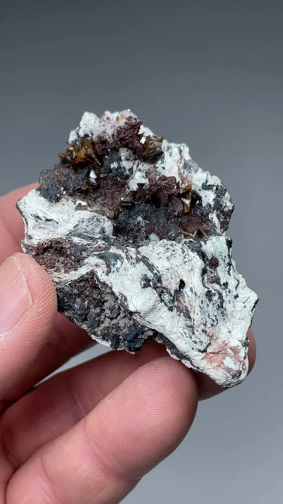 Wulfenite - image 2
