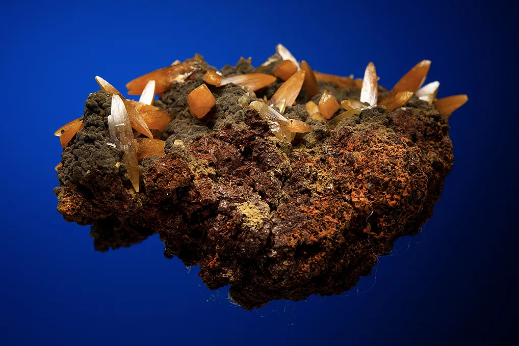 Wulfenite - image 3