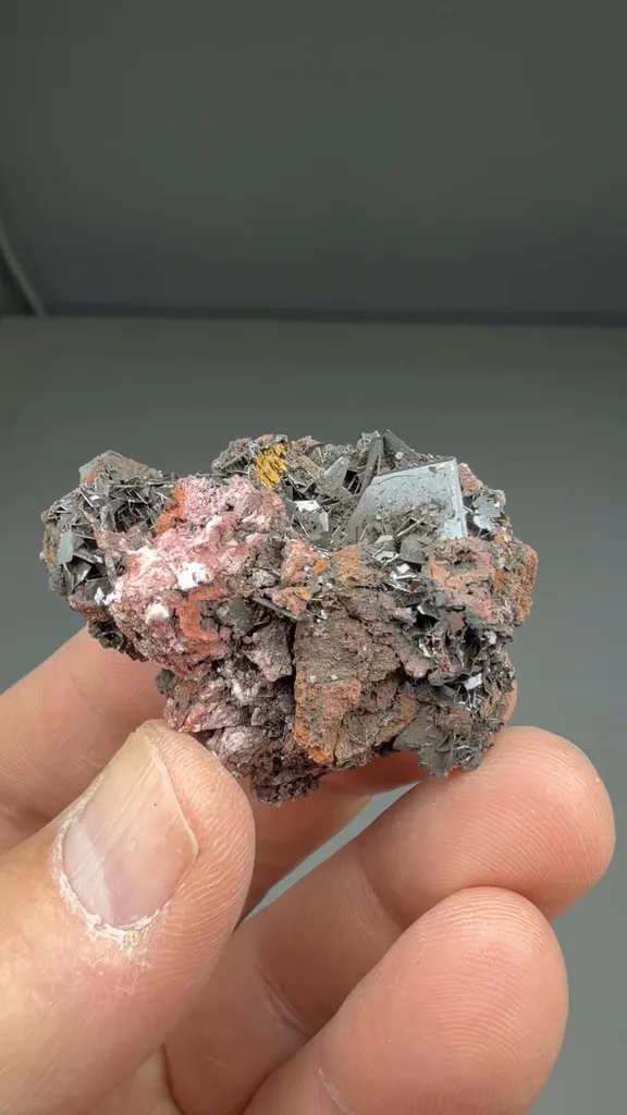 Wulfenite - image 2