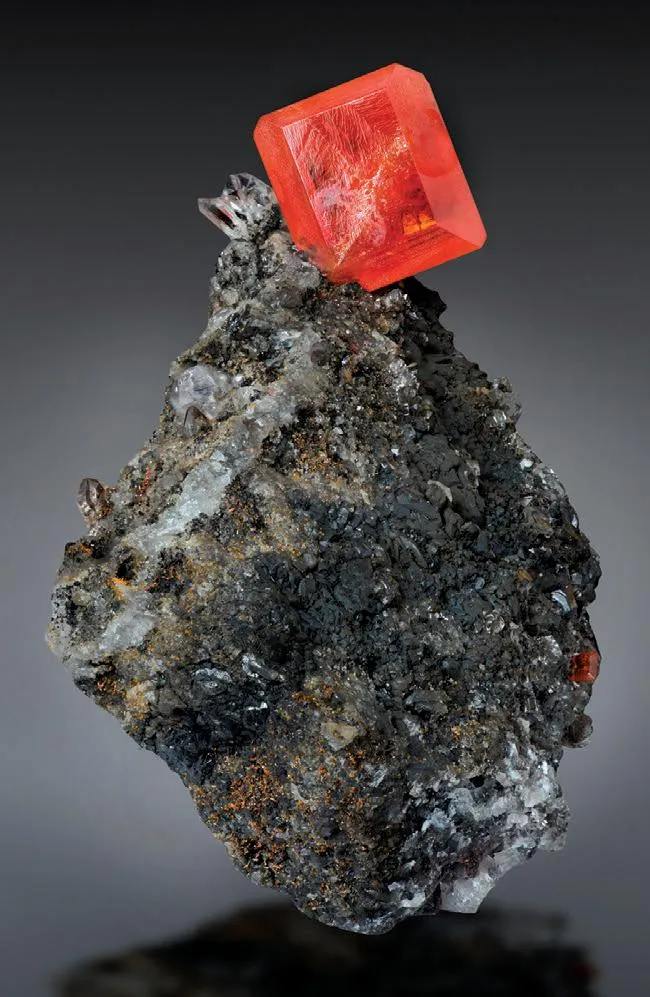 Wulfenite image
