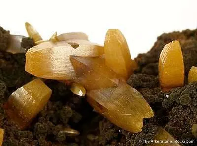 Wulfenite - image 3