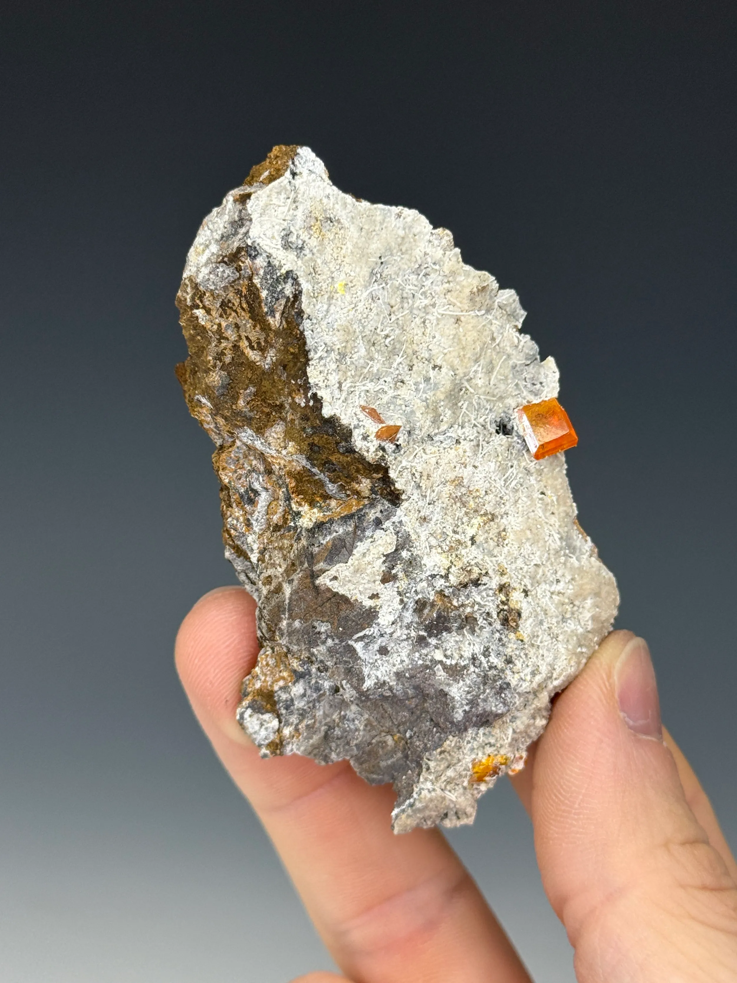 Wulfenite - image 4