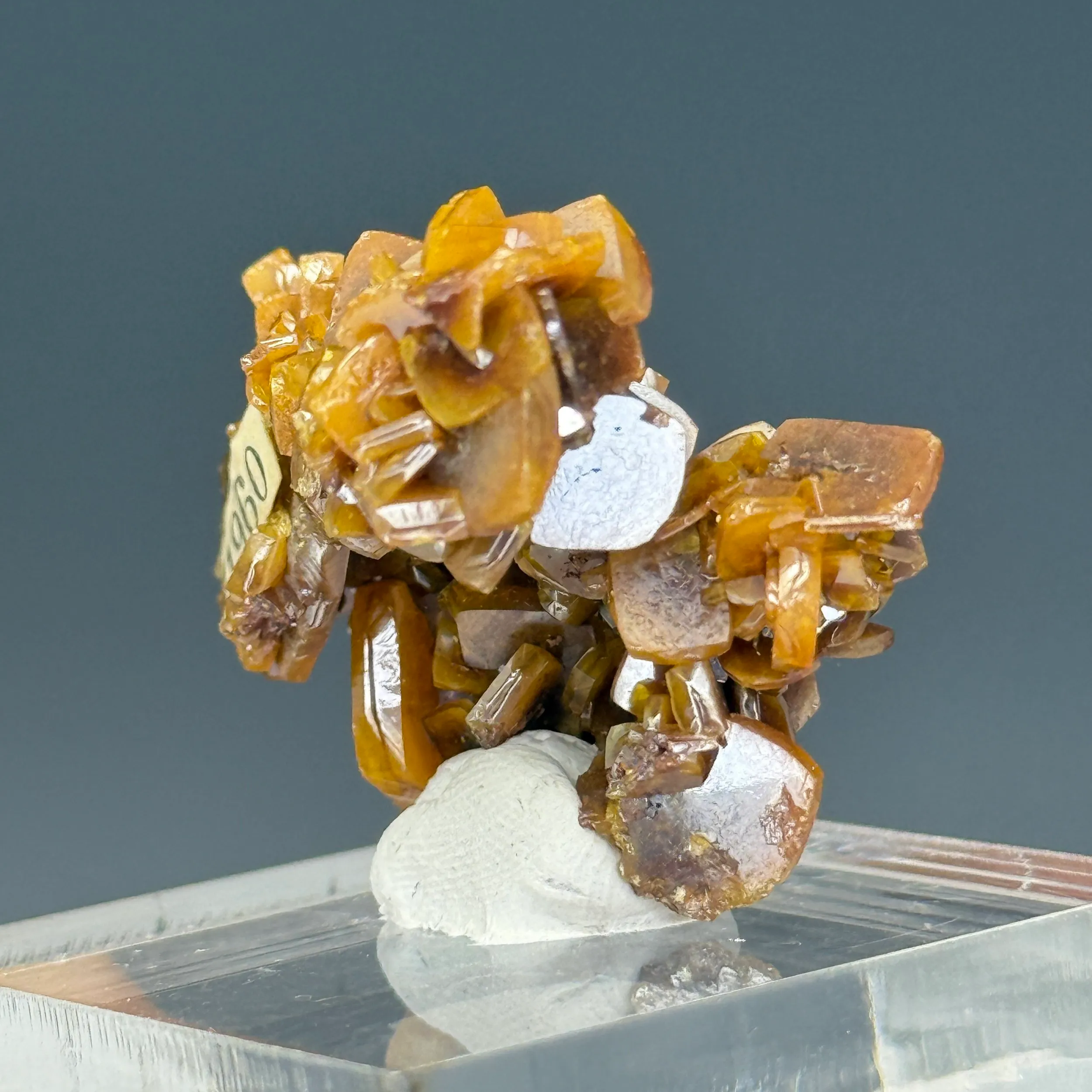 Wulfenite - image 3