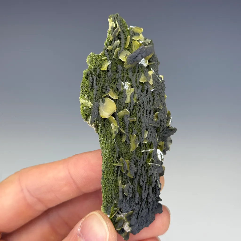 Wulfenite - image 2