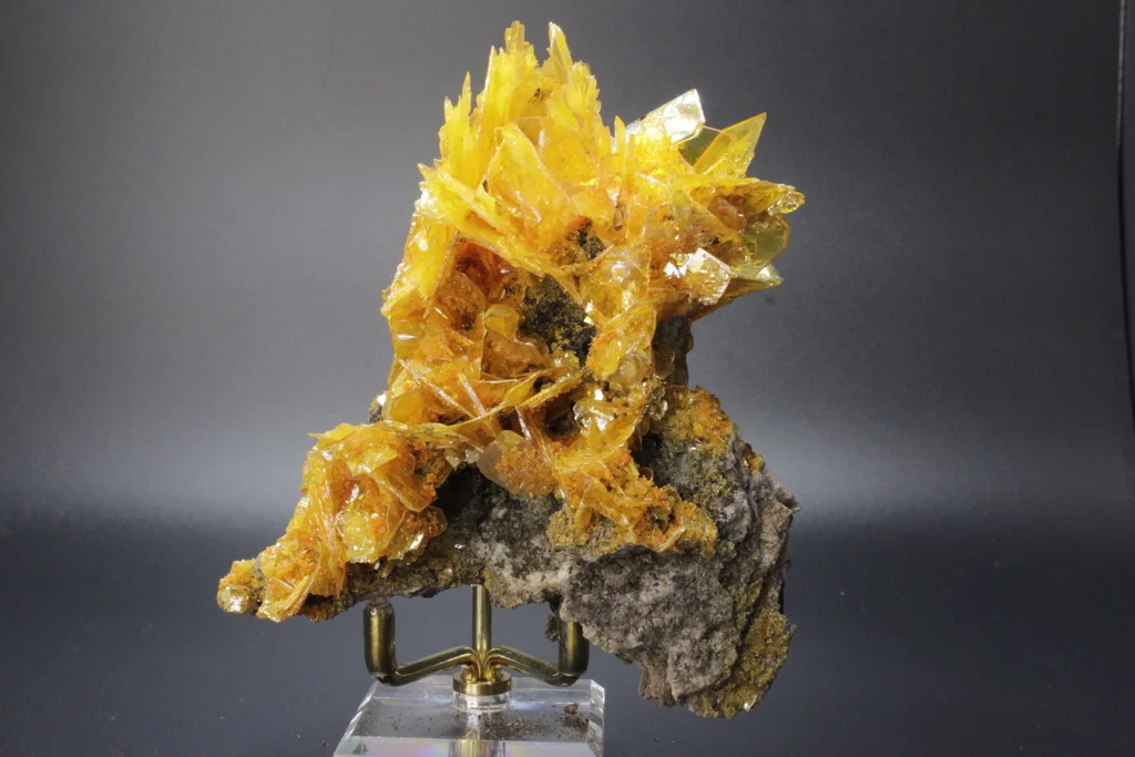 Wulfenite from Mexico image