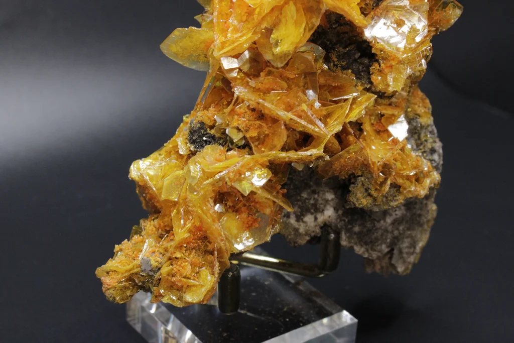 Wulfenite from Mexico - image 2