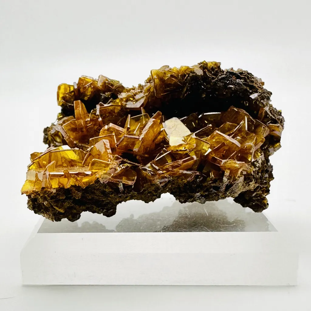 Wulfenite from Mexico, Chihuahua, Los Lamentos Mts image