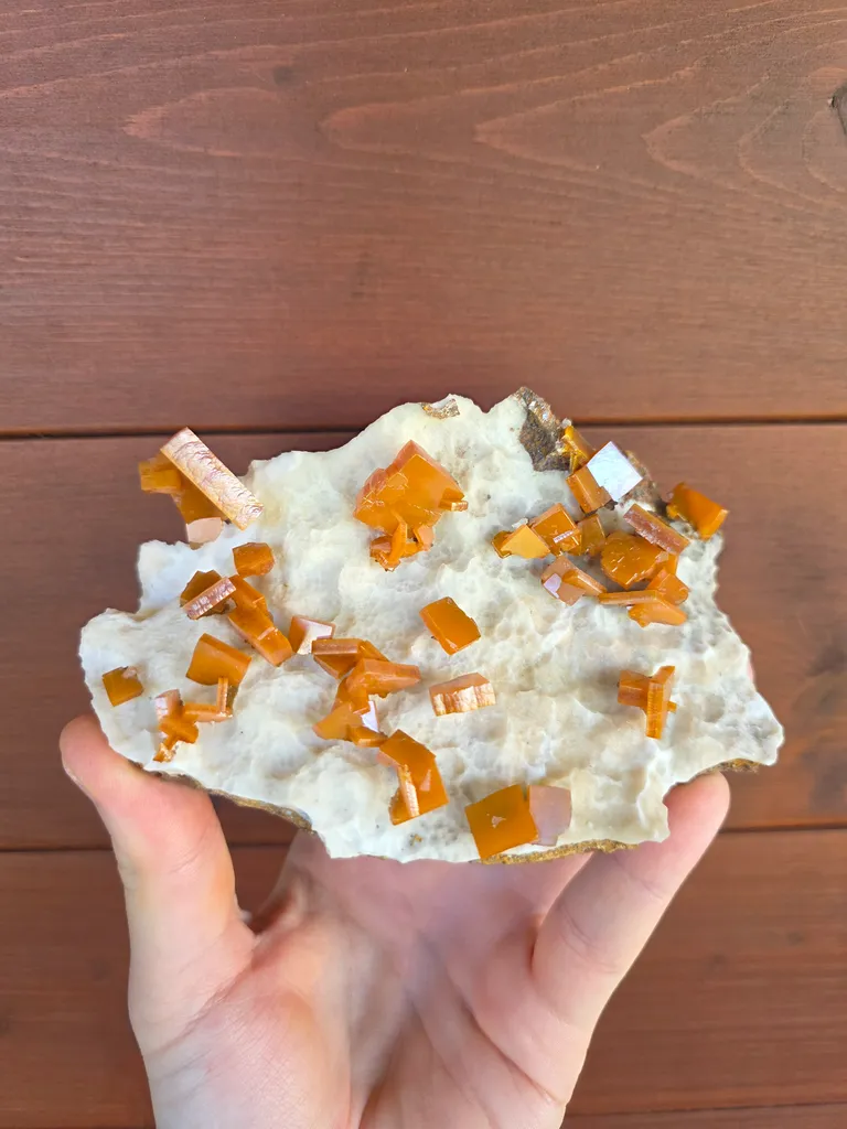 Wulfénite from Mexique, Chihuahua, Los Lamentos Mts, Mine Erupción image