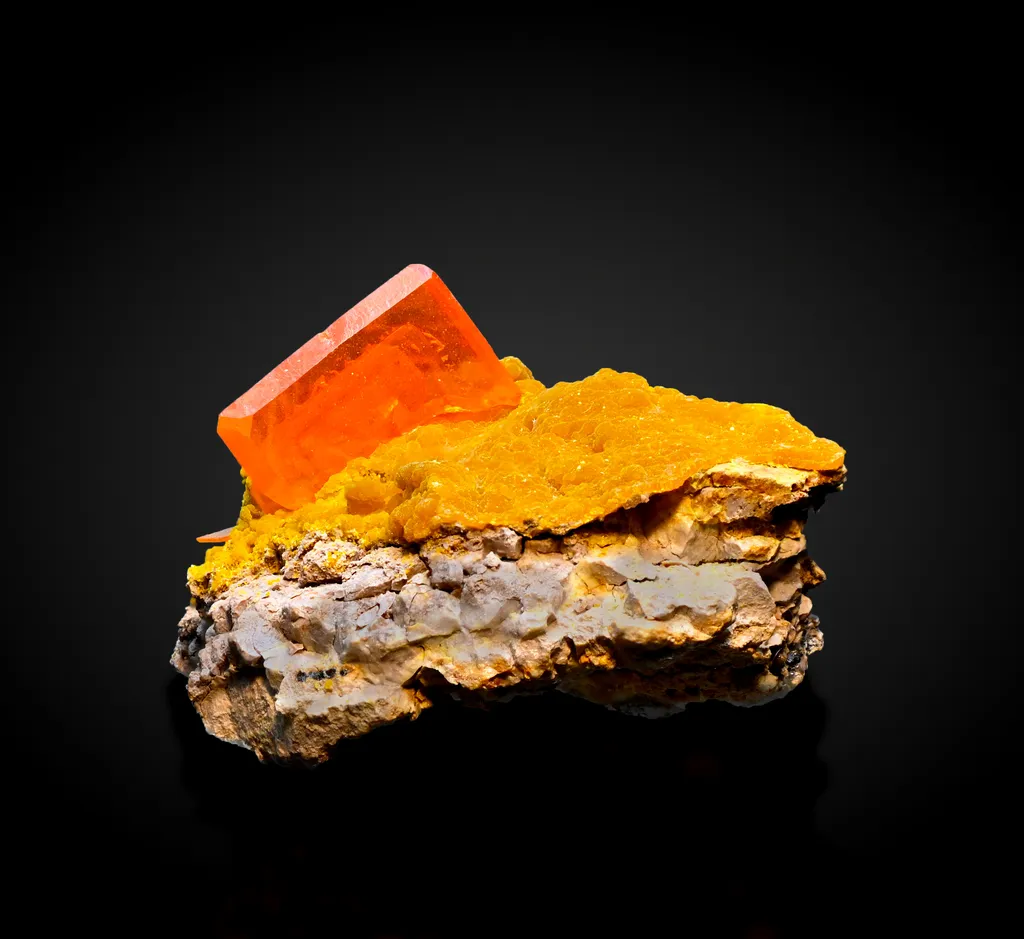 Wulfenite from Milford, Utah image
