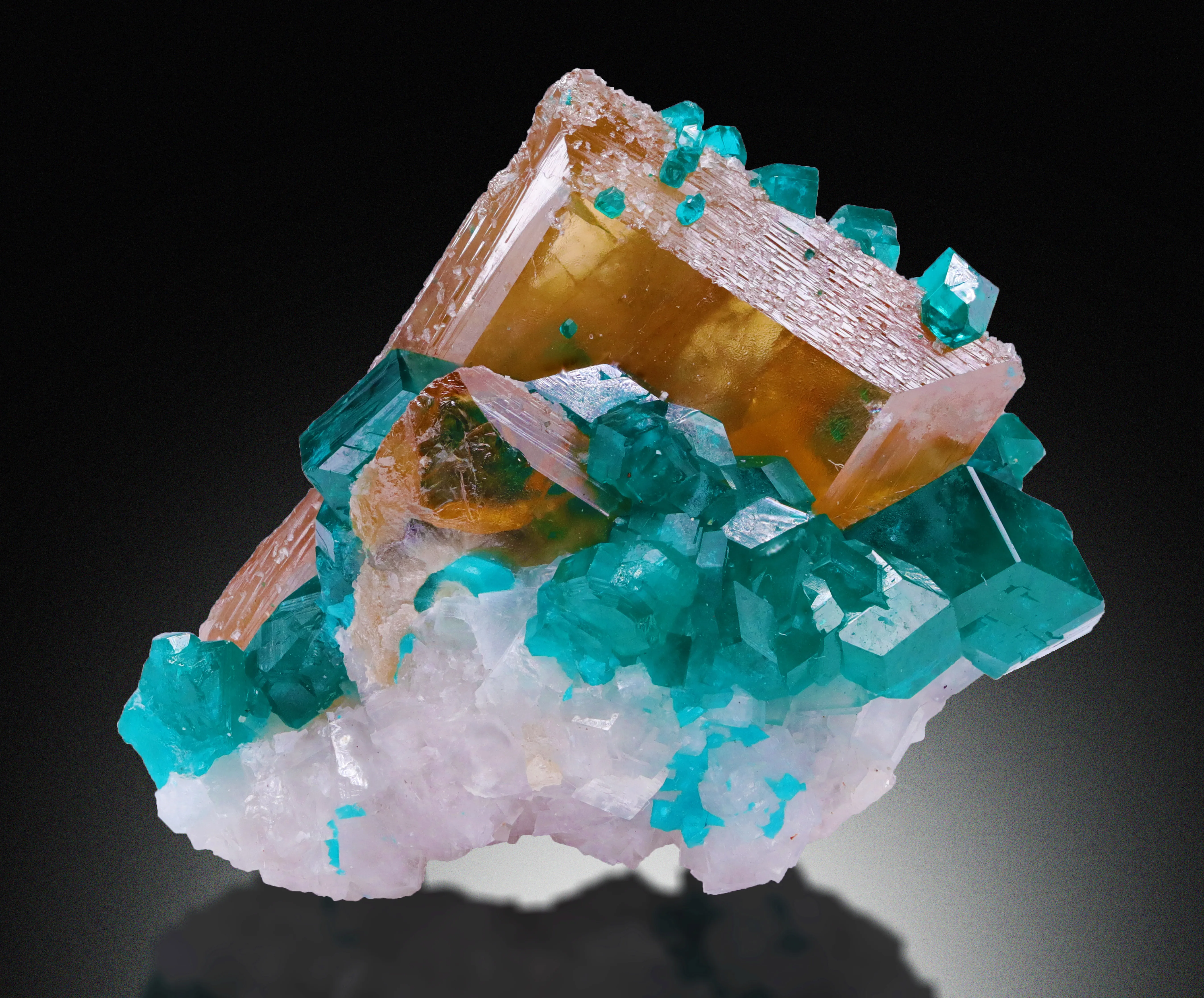 Wulfenite from Namibia, Oshikoto Region, Tsumeb - image 1