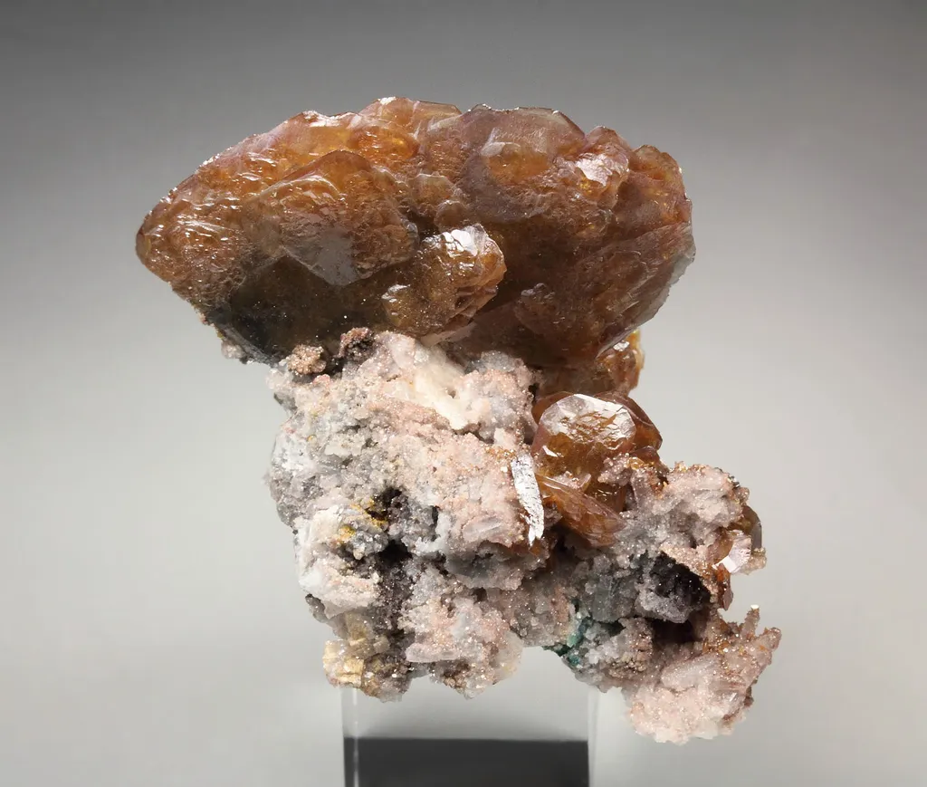 Wulfenite from Namibia, Oshikoto Region, Tsumeb, Tsumeb Mine - image 3
