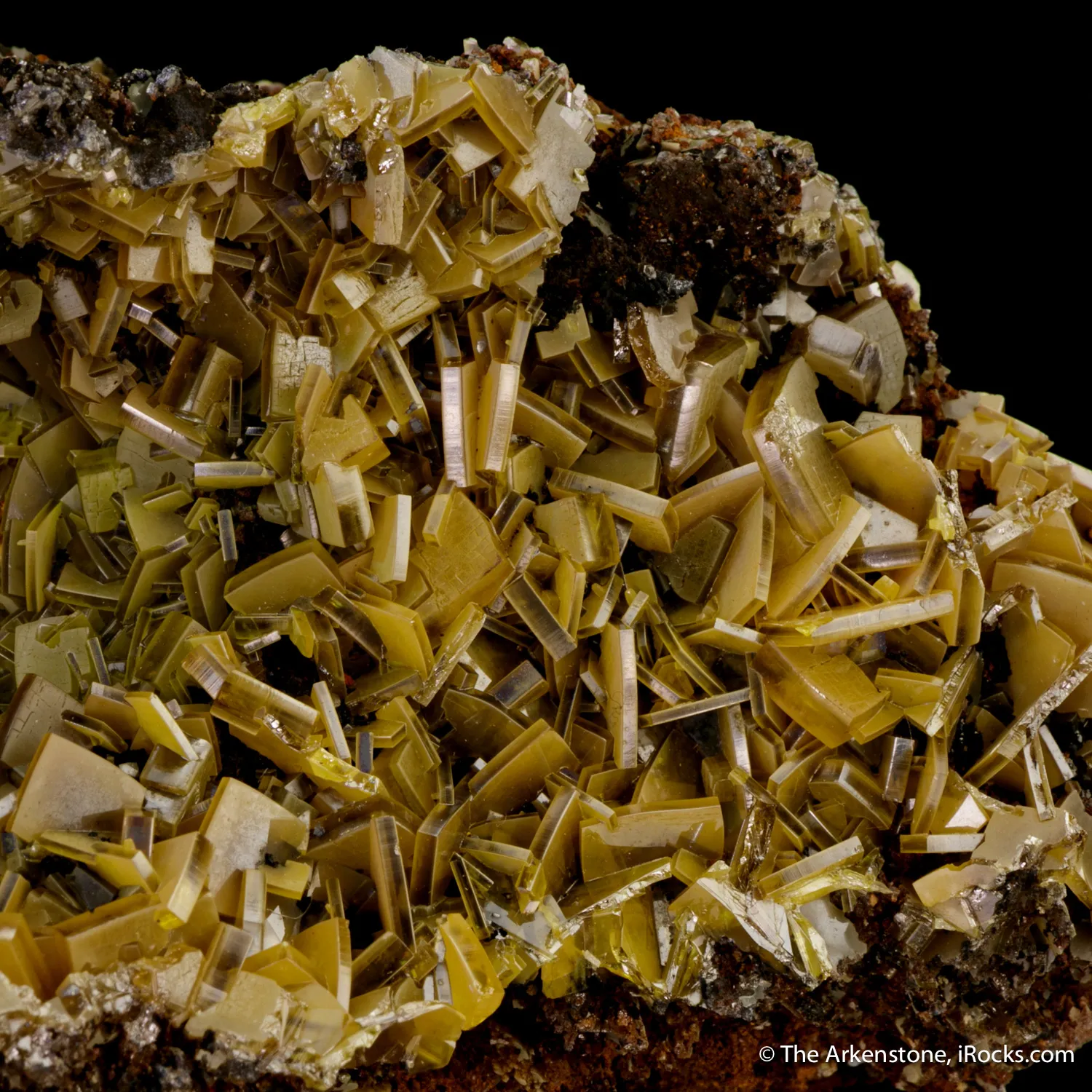 Wulfenite in pocket - image 4