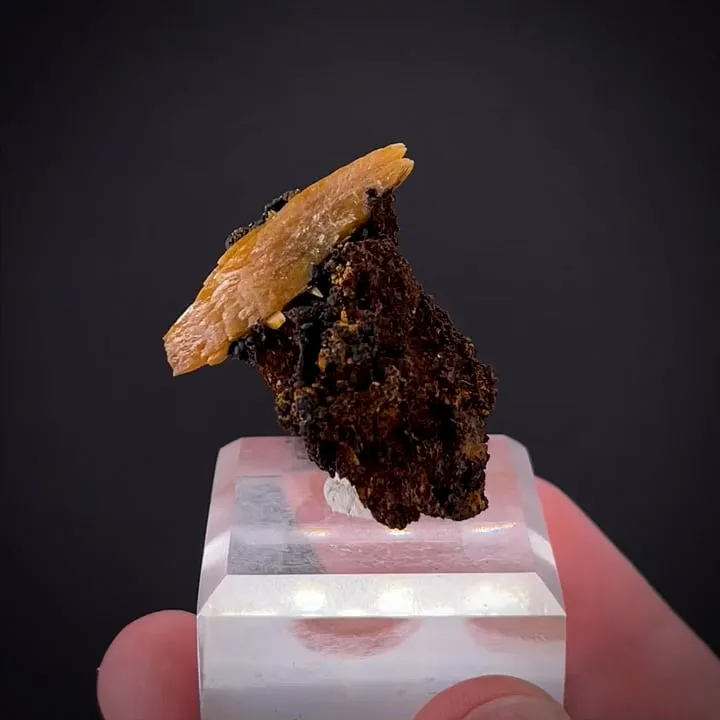 Wulfenite (large bipyramidal crystal) - image 1