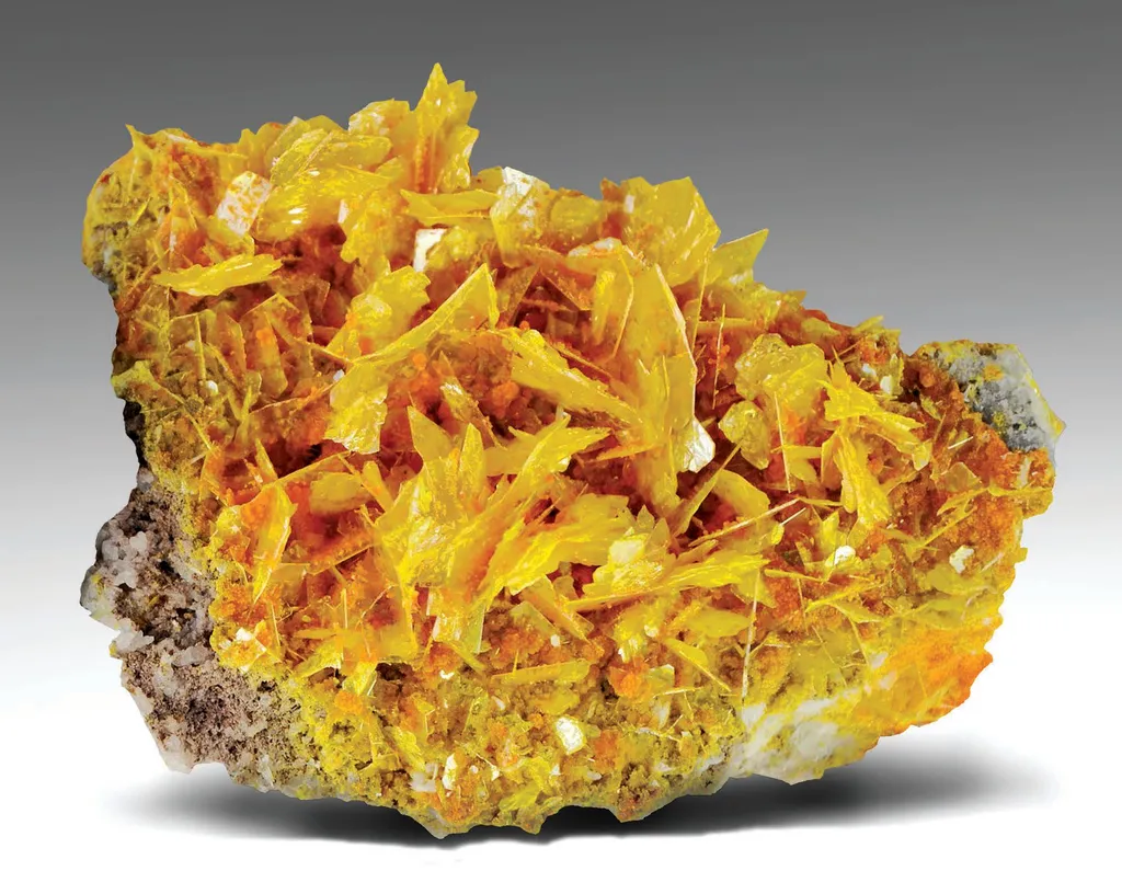 Wulfenite, Mimetite image