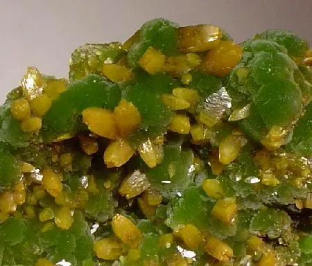 Wulfenite, Mimetite - image 2