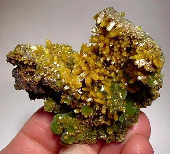 Wulfenite, Mimetite image