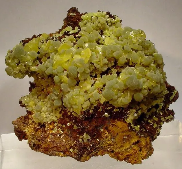 Wulfenite, Mimetite image