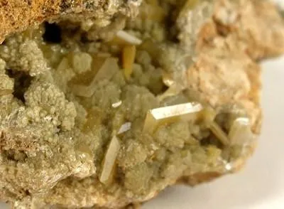 Wulfenite, Mimetite image