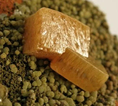 Wulfenite, Mimetite - image 2
