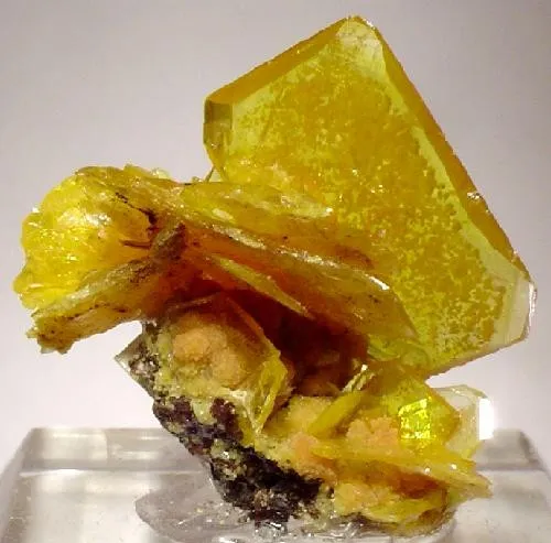 Wulfenite, Mimetite image