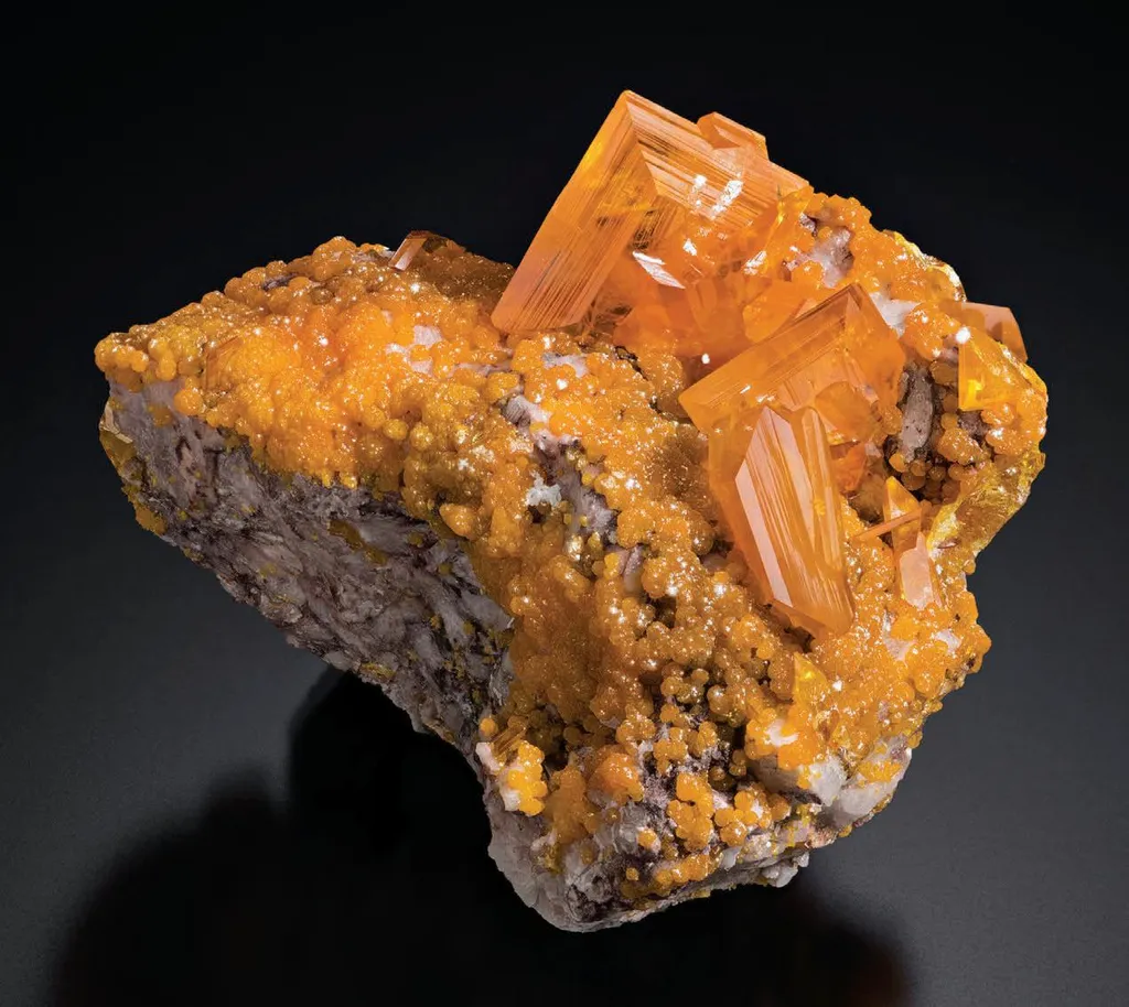 Wulfenite, Mimetite image