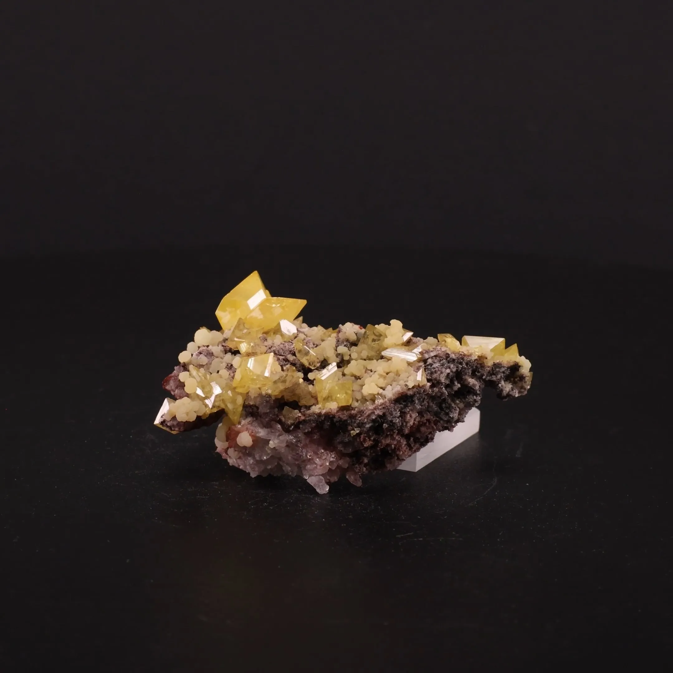 Wulfenite, Mimetite - image 2