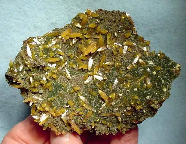 Wulfenite, Mimetite image
