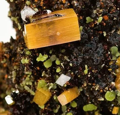 Wulfenite, Mimetite - image 2
