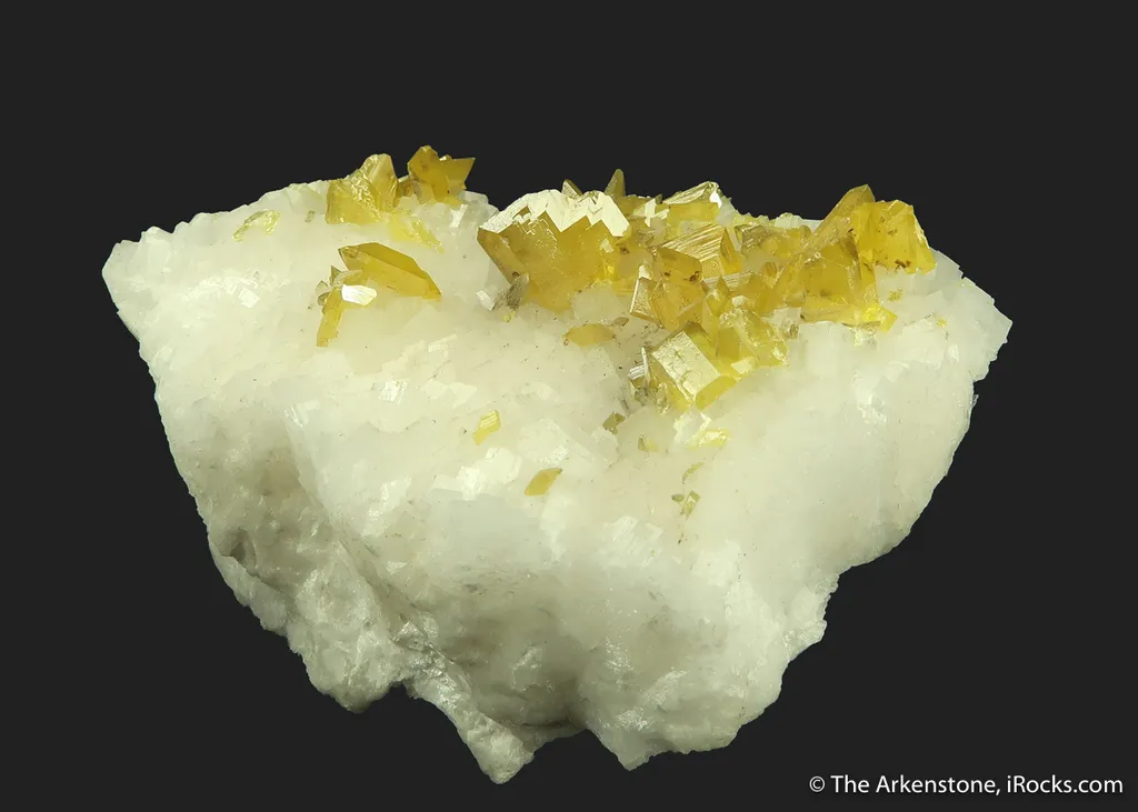 Wulfenite on Calcite (fluorescent) - image 6