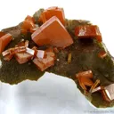 Wulfenite on Descloizite - image 1