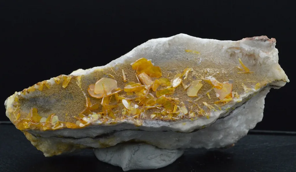 Wulfenite on hemimorphite - 292 grams - Mexico image