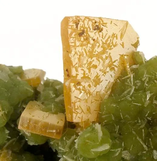 Wulfenite on Mimetite - image 3