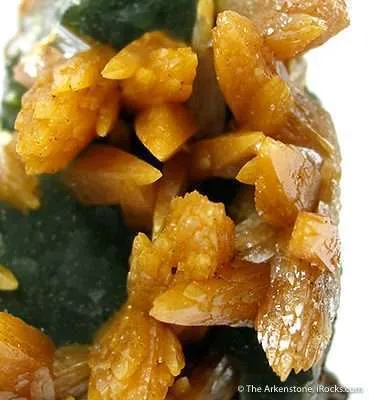 Wulfenite on Mimetite - image 3