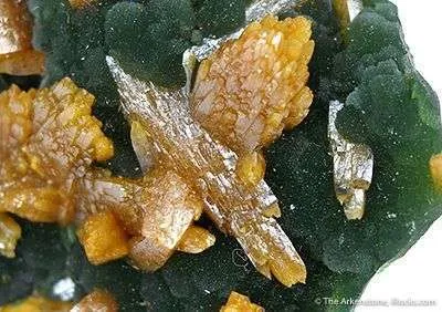 Wulfenite on Mimetite - image 3