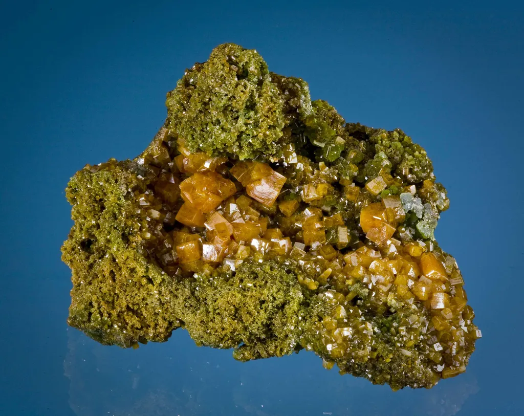 Wulfenite on Mimetite image