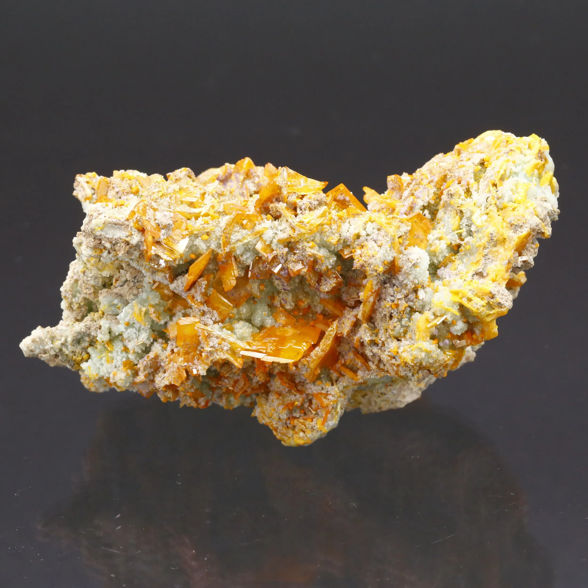 Wulfenite on Willemite - image 4