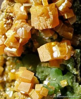Wulfenite (Pseudocubic) on Mimetite - image 4